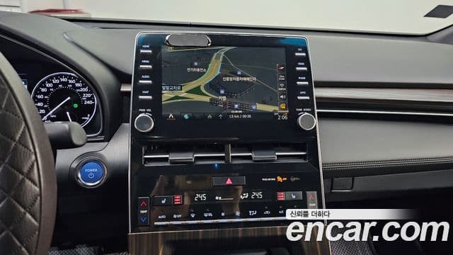 Toyota Avalon 2019 — ფოტო 14/20