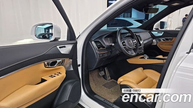 Volvo XC90 2022 — фото 10 из 20