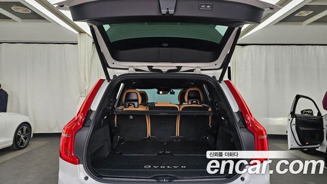 Volvo XC90 2022 — фото 20 из 20