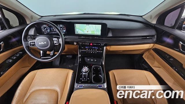 Kia Carnival 2023 — ფოტო 7/20