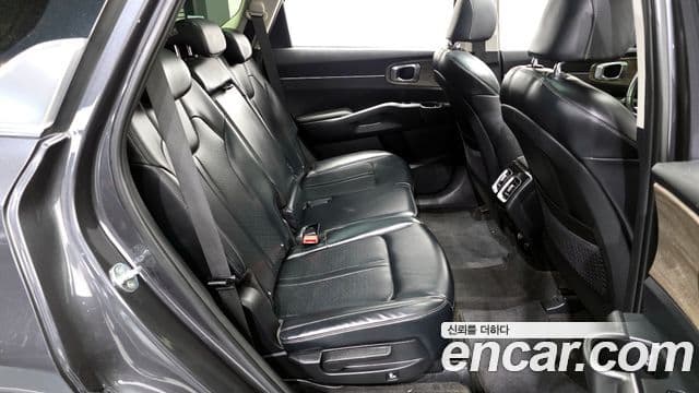 Kia Sorento 2022 — Şəkil 12/20