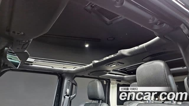Jeep Wrangler 2022 — фото 18 из 20