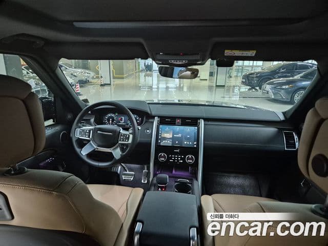 Land Rover Discovery 5 2025 — фото 10 из 20