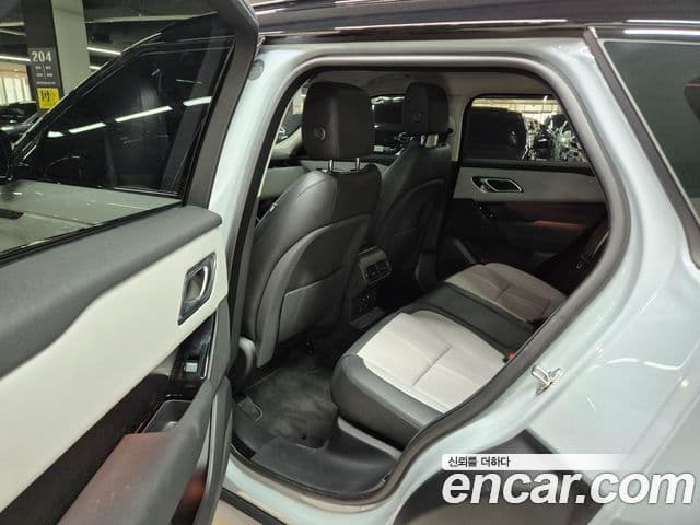 Land Rover Range Rover Velar 2025 — ფოტო 9/19