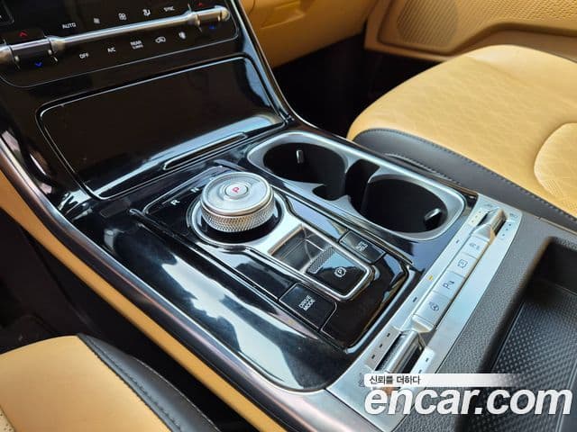 Kia Carnival 2021 — Фото 14/20