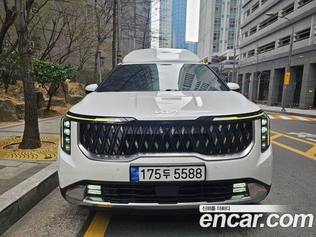 Kia Carnival 2024 — фото 1 из 20