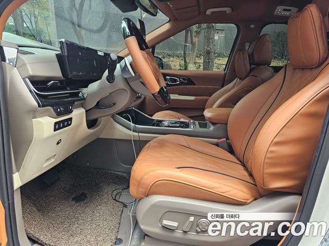 Kia Carnival 2024 — фото 11 из 20