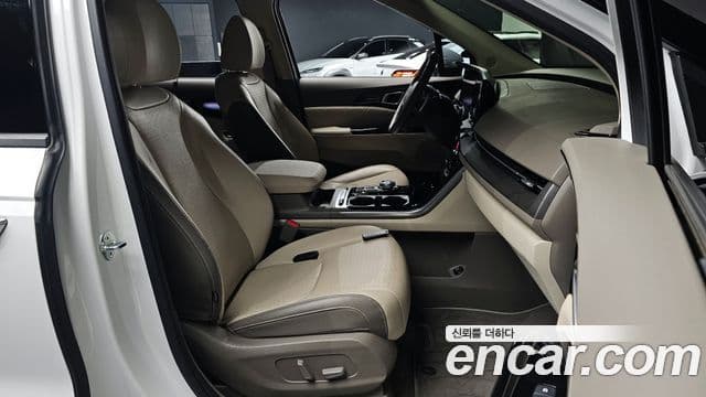 Kia Carnival 2023 — Şəkil 10/20