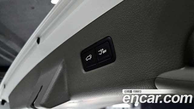 Kia Carnival 2023 — Şəkil 19/20