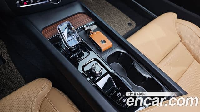 Volvo S60 2024 — фото 9 из 20