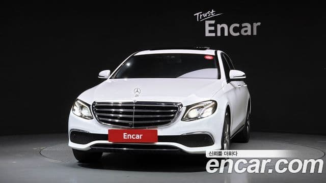 Mercedes-Benz E-Class 2018 — Şəkil 2/20