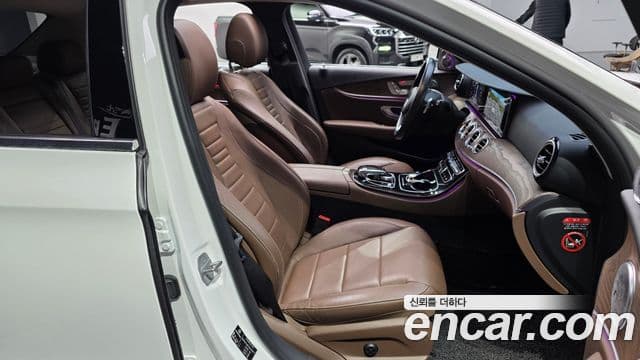 Mercedes-Benz E-Class 2018 — Şəkil 9/20
