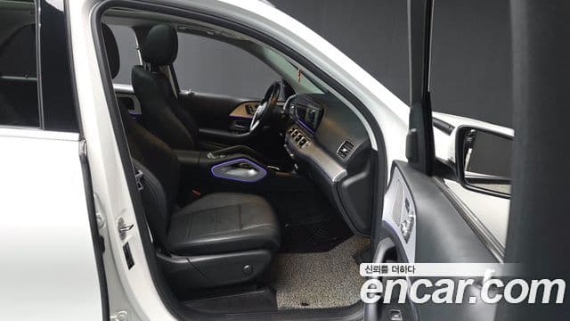 Mercedes-Benz GLE-Class 2020 — Şəkil 11/20