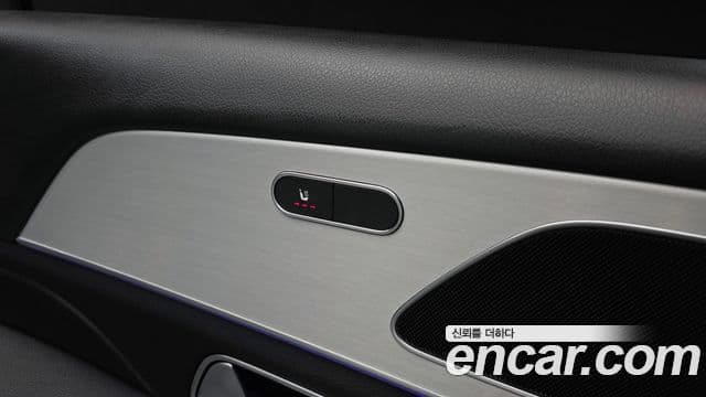 Mercedes-Benz GLE-Class 2020 — Şəkil 18/20