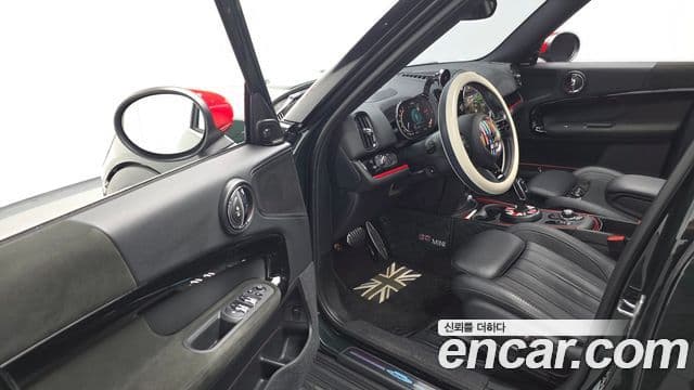 Mini Cooper S Countryman 2023 — фото 12 из 20