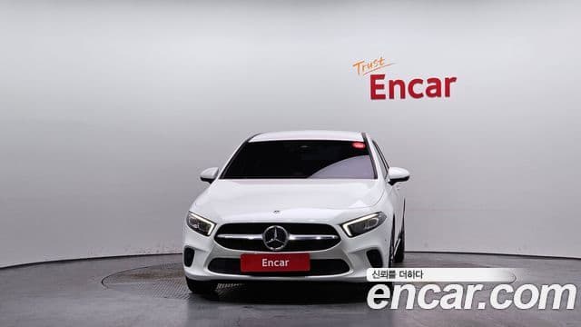 Mercedes-Benz A-Class 2022 — фото 2 из 20