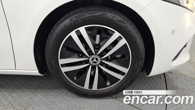 Mercedes-Benz A-Class 2022 — фото 4 из 20