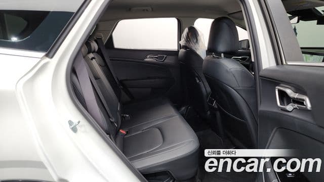 Kia Sportage 2023 — фото 12 из 20