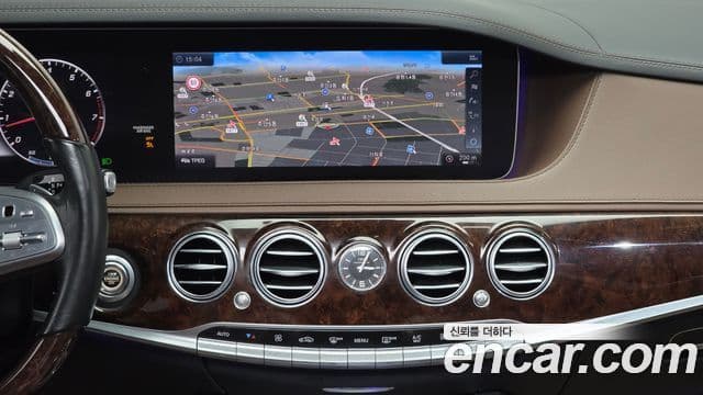 Mercedes-Benz S-Class 2018 — ფოტო 14/20
