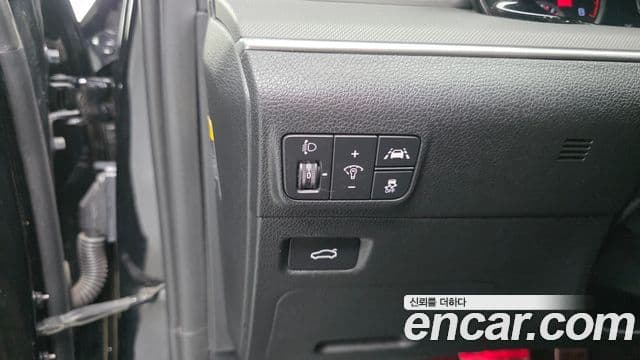 Kia K5 2020 — ფოტო 13/20