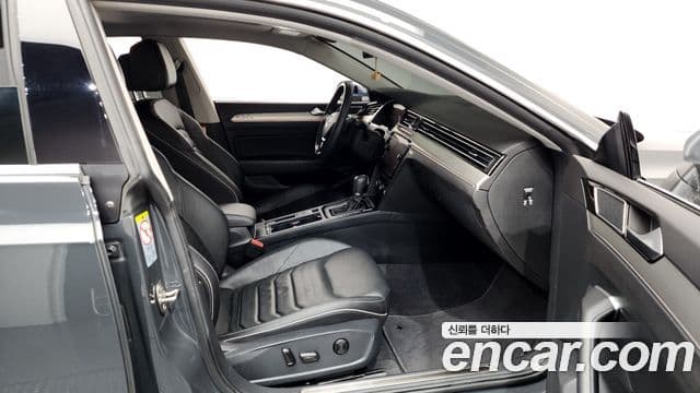 Volkswagen Arteon 2019 — ფოტო 11/20