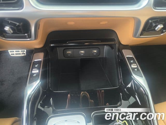Kia Sorento 2021 — ფოტო 15/20