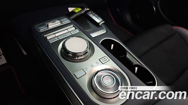 Genesis GV70 2022 — фото 9 из 20