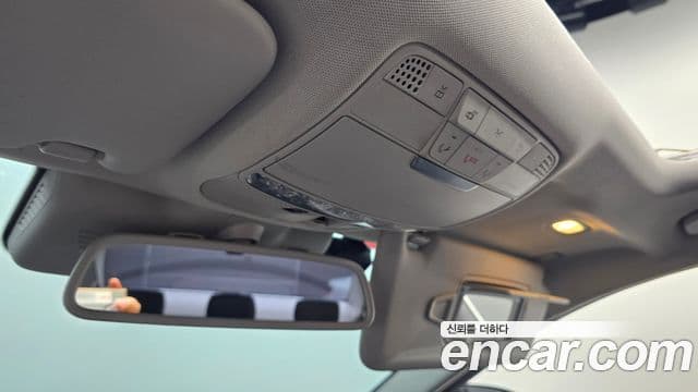 Mercedes-Benz C-Class 2018 — Şəkil 20/20