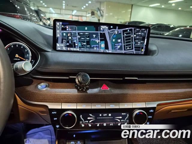 Genesis Electrified G80 2020 — фото 7 из 20