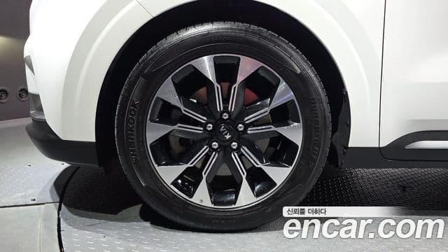 Kia Carnival 2020 — ფოტო 4/20