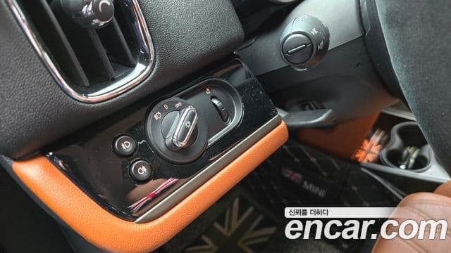Mini Cooper S Countryman 2022 — фото 14 из 20