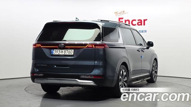 Kia Carnival 2021 — Фото 2/20