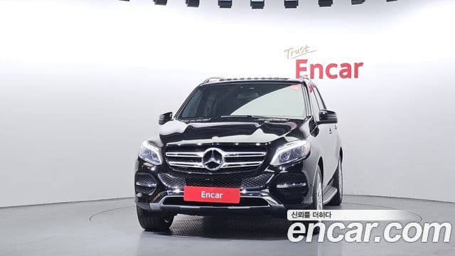 Mercedes-Benz GLE-Class 2018 — ფოტო 3/20