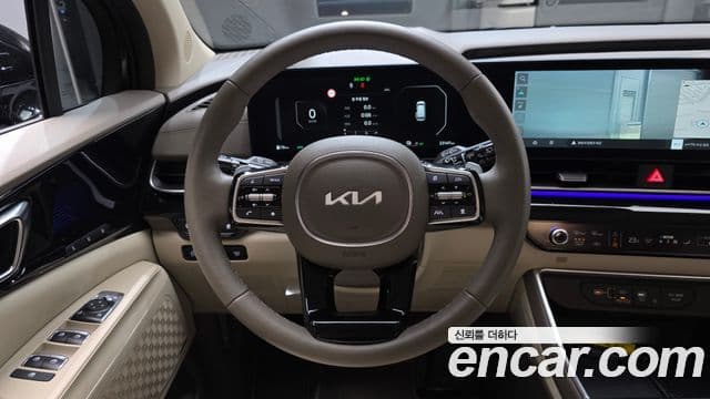 Kia Carnival 2024 — фото 13 из 20