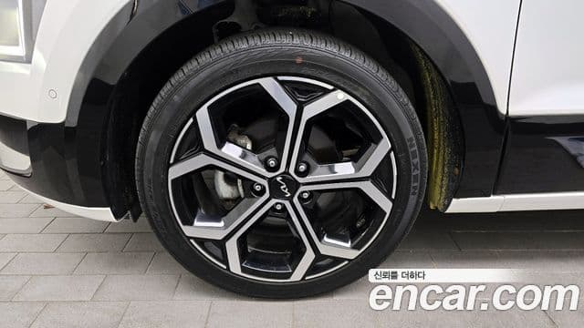 Kia Niro 2022 — Фото 5/20