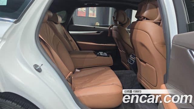 Genesis Electrified G80 2022 — Şəkil 12/20