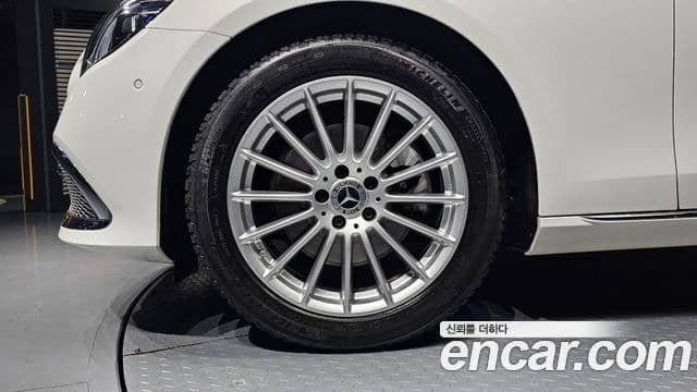 Mercedes-Benz E-Class 2020 — ფოტო 5/20