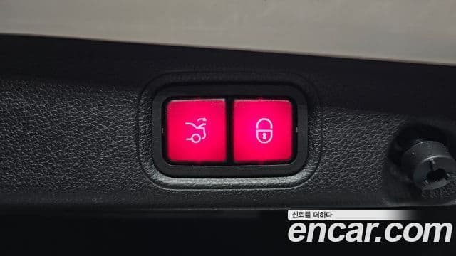 Mercedes-Benz E-Class 2020 — ფოტო 20/20
