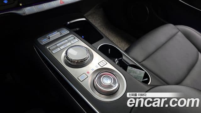 Genesis GV70 2022 — ფოტო 8/20