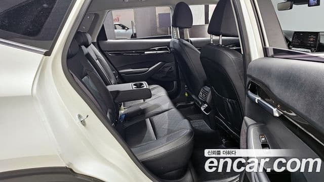 Kia Seltos 2021 — фото 12 из 20