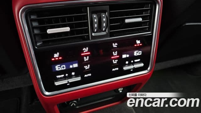 Porsche Cayenne 2021 — фото 18 из 20