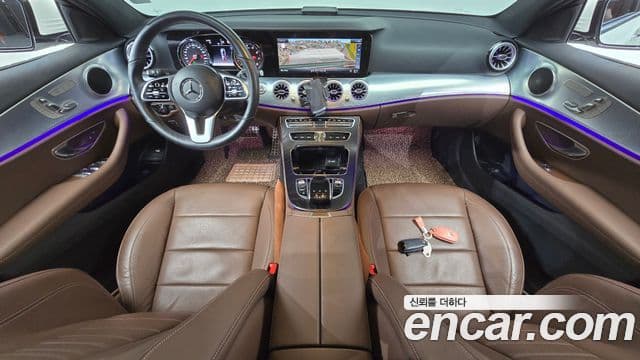 Mercedes-Benz E-Class 2019 — ფოტო 6/20