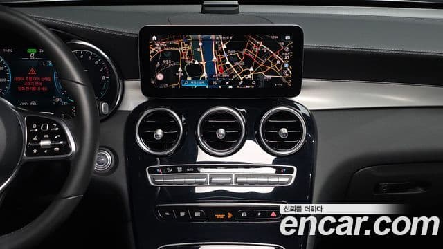 Mercedes-Benz GLC-Class 2021 — фото 14 из 20