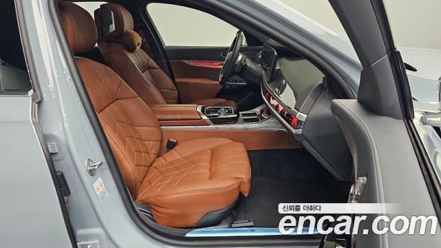 BMW 7 Series 2024 — Şəkil 12/20