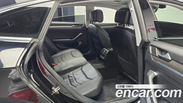 Volkswagen Arteon 2019 — Şəkil 11/20
