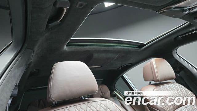 BMW 7 Series 2020 — ფოტო 19/20