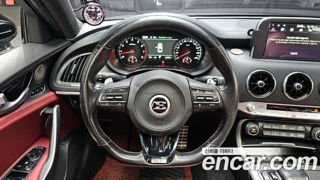 Kia Stinger 2018 — Şəkil 13/20