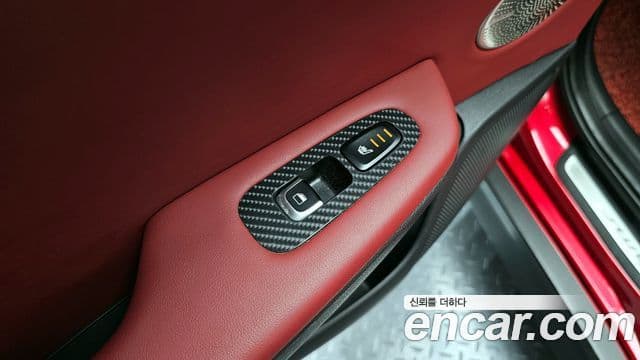 Kia Stinger 2018 — ფოტო 18/20