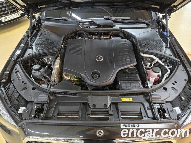 Mercedes-Benz S-Class 2025 — Photo 19/20