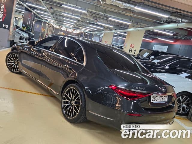 Mercedes-Benz S-Class 2025 — Photo 13/20